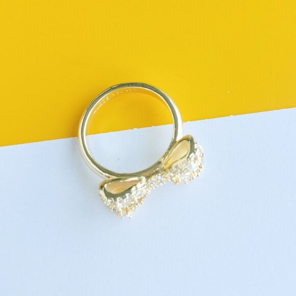 Krista Gold White Mix Bow Cocktail Ring Size 7 by Kendra Scott - Picture 3 of 4
